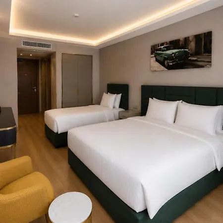 T H E V O I D - Just Steps From Osmanbey Metro Station Hotel